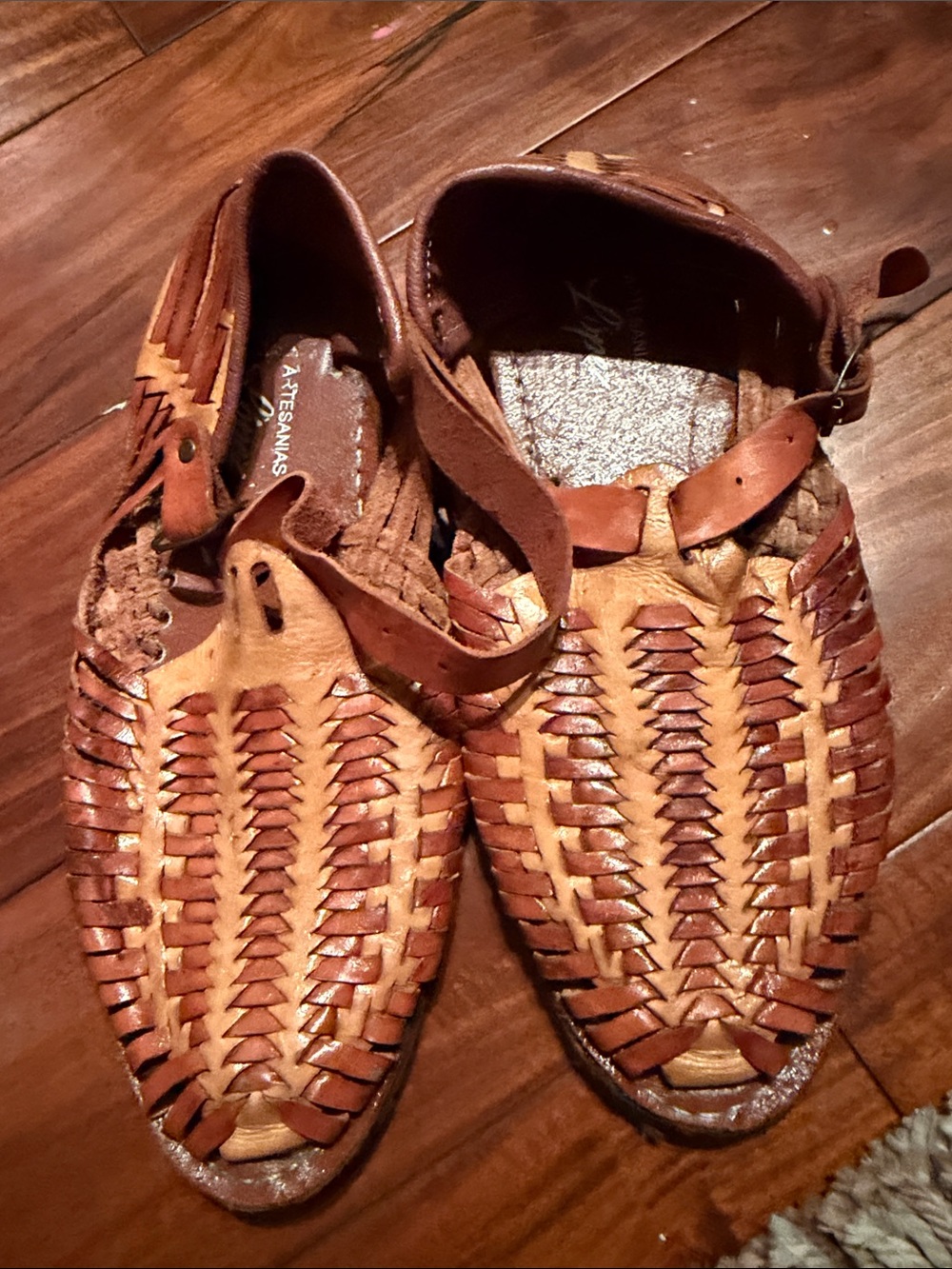 MEXICANA Two-Tone Brown Leather Huarache Sandals